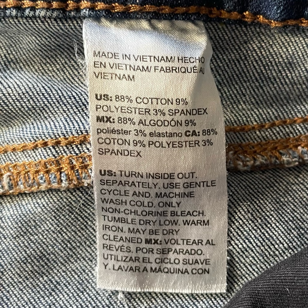 Chico's Define Me Flare Denim Jeans Women’s 16 Blue Wide Leg Cotton Boho Western - Picture 14 of 15
